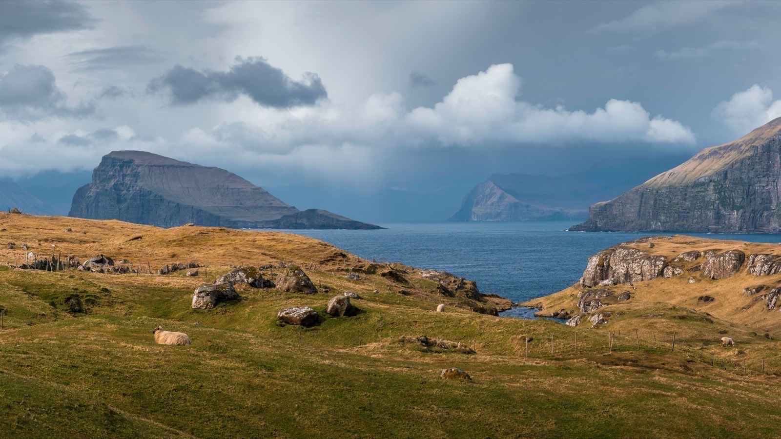 Kalsoy & Kallur Lighthouse, Kalsoy, Norðoyar, Faroe Islands
